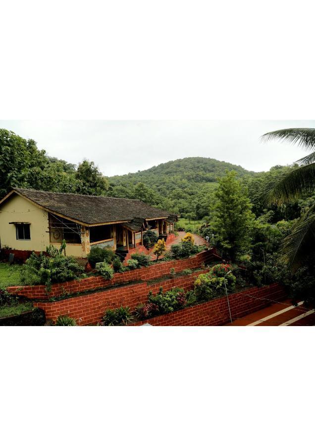 Nisarg Resort Гухагар Екстер'єр фото
