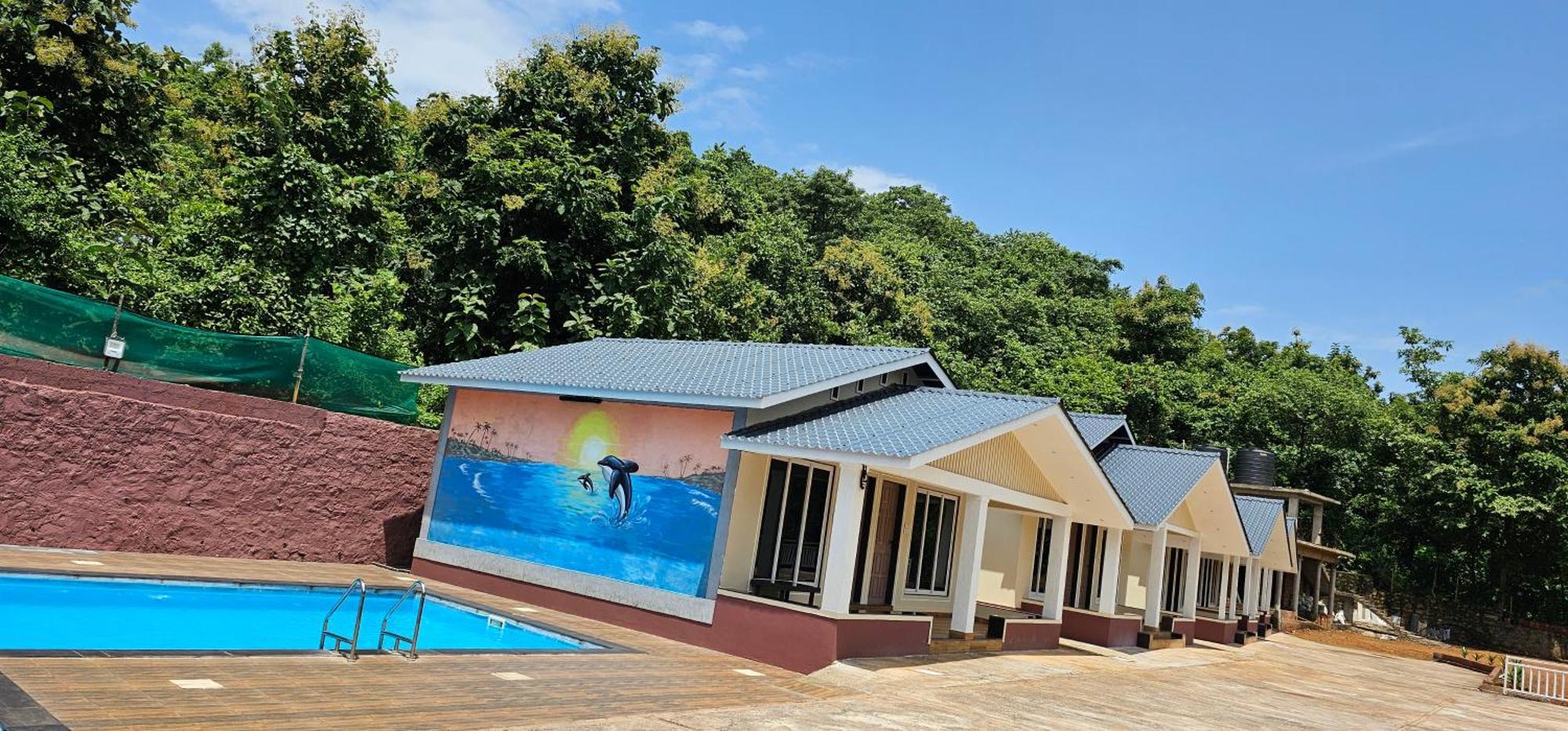 Nisarg Resort Гухагар Екстер'єр фото